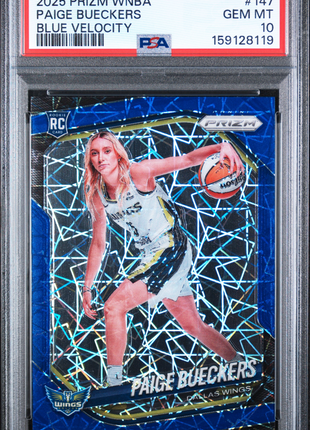 Paige Bueckers 2025 Panini Prizm WNBA #147 Blue Velocity RC PSA10 GEM MT